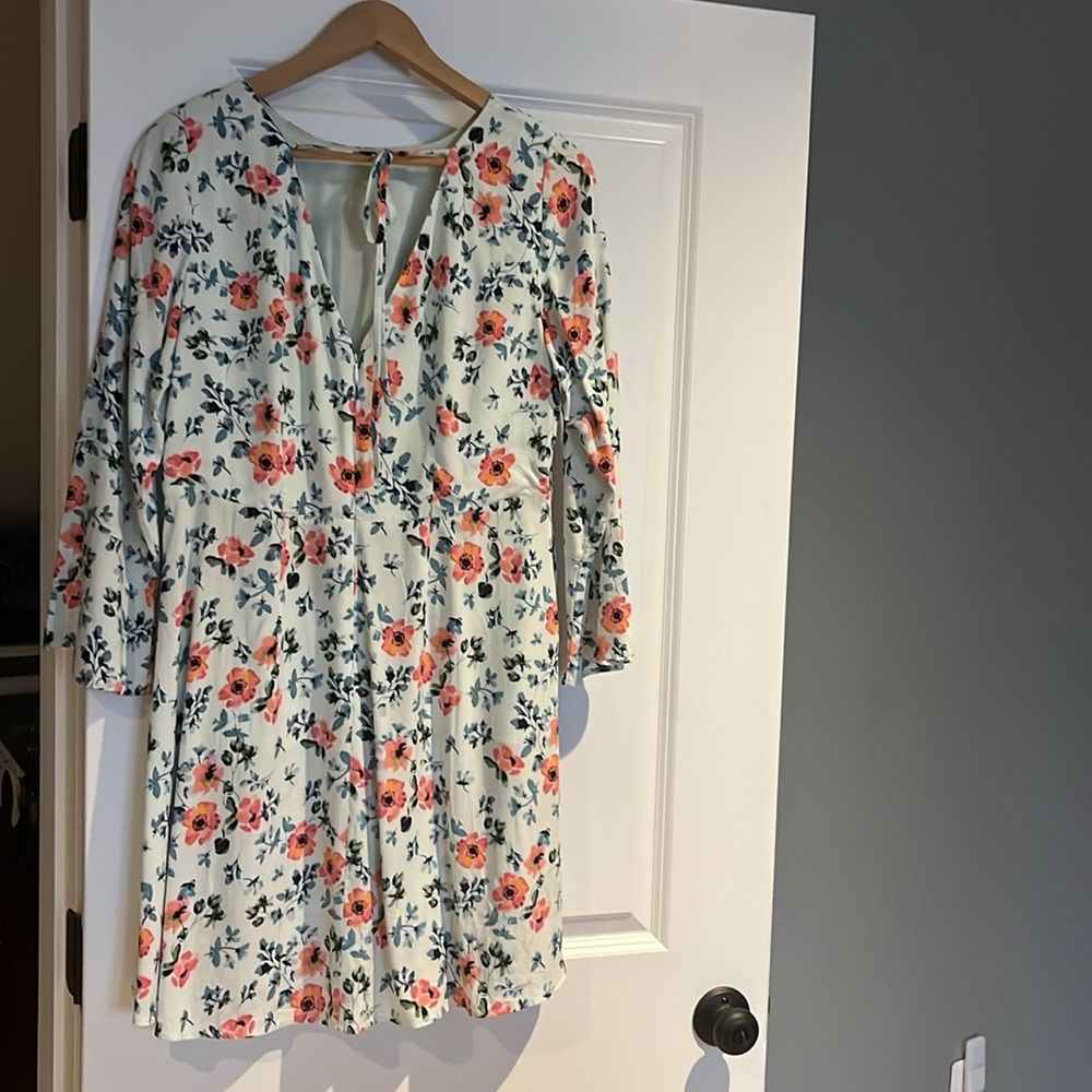 Loft Dress - Picture 2 of 12